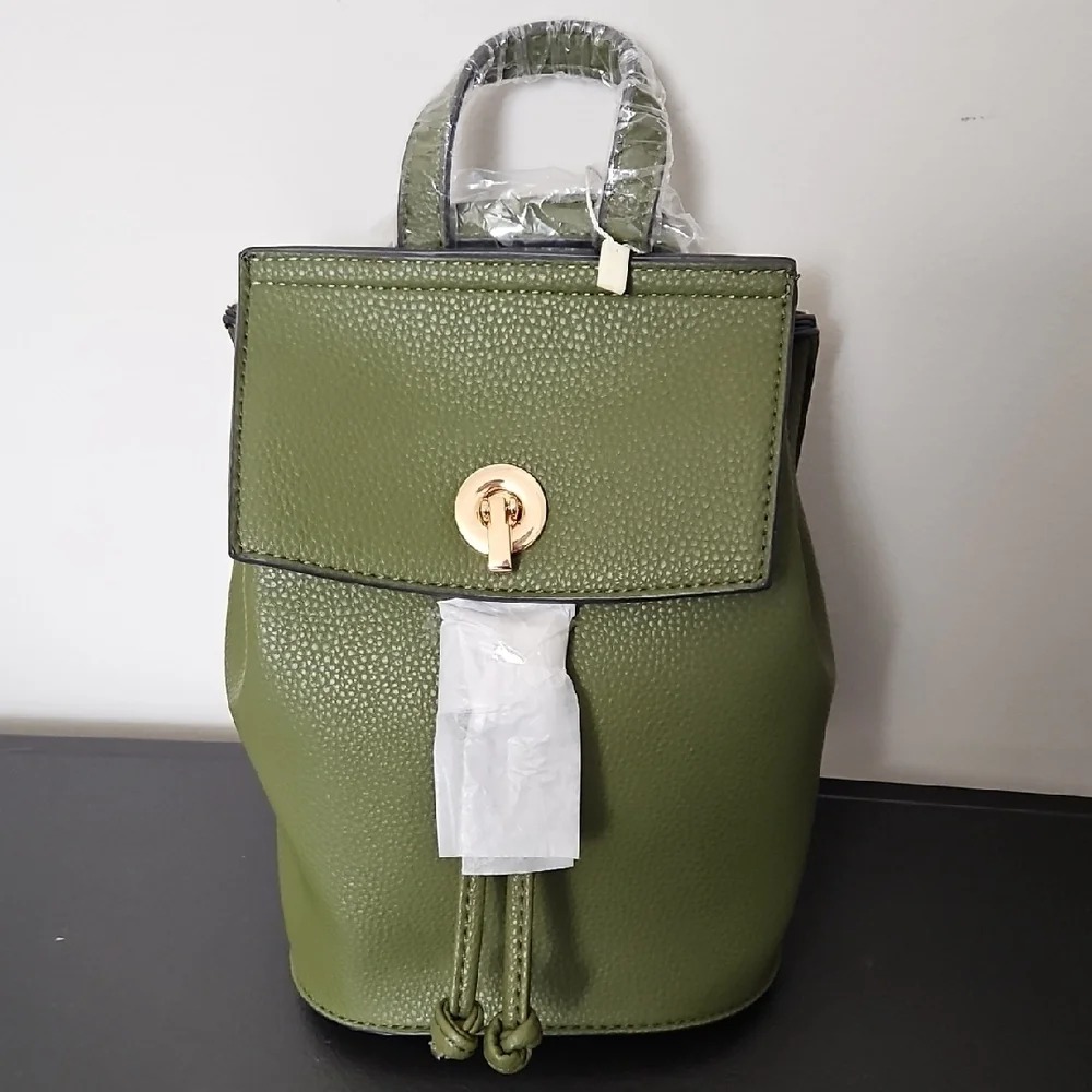 NWT Isabelle Olive Green Vegan Leather Drawstring Flap Backpack – PETA Approved